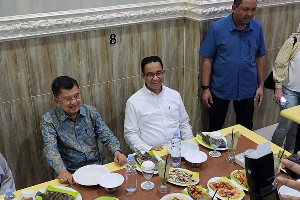 Momen Anies Santap Malam Bareng Jusuf Kalla