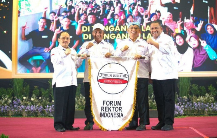 Sah! Rektor Unesa Pimpin Forum Rektor Indonesia 2023-2024 Gantikan Mohammad Nasih