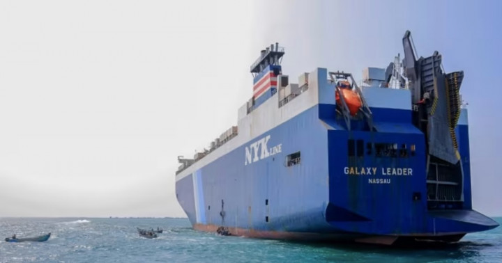 Rudal Hantam Kapal Kargo Yunani Berawak 24 Orang di Lepas Pantai Yaman