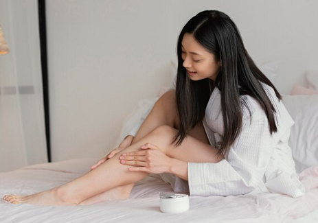 Umumnya, stretch mark terlihat seperti garis-garis pada kulit. (Foto: Ilustrasi. Dok. Freepik.com)
