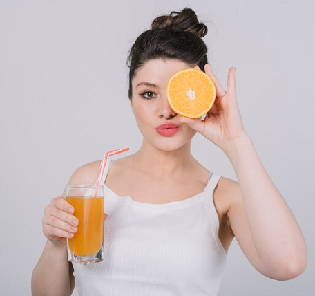 6 Jus Buah Menyegarkan yang Bikin Wajah Auto Glowing