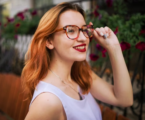 Mudah Kok, Begini Cara Membersihkan Kacamata yang Benar!