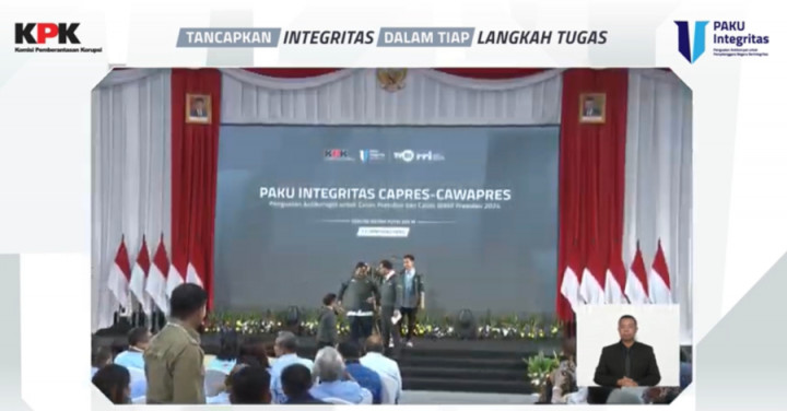 Momen Anies dan Prabowo Kembali Bersalaman