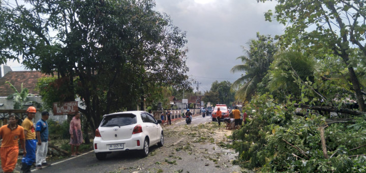 Diterpa Cuaca Ekstrem, Sejumlah Rumah di Gunungkidul dan Sleman Rusak