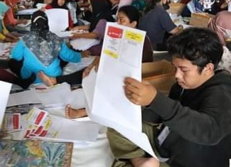 Sortir-Lipat Surat Suara KPU Yogyakarta Sudah Mencapai 80%
