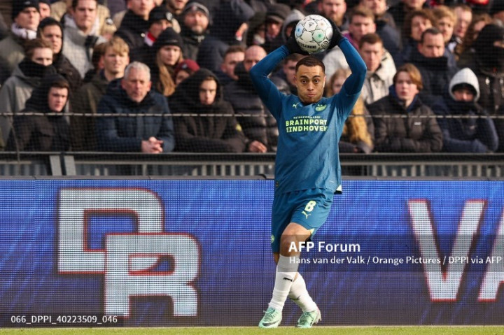 Selama Ada Xavi, Mustahil Dest Pulang ke Barca