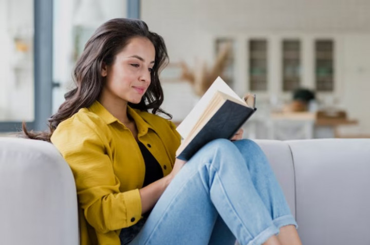 Membaca Buku Ternyata Mendapatkan 4 Benefit Kesehatan Ini!