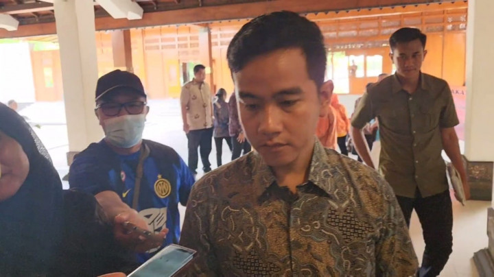 Bersiap Hadapi Debat, Gibran Minta Doa