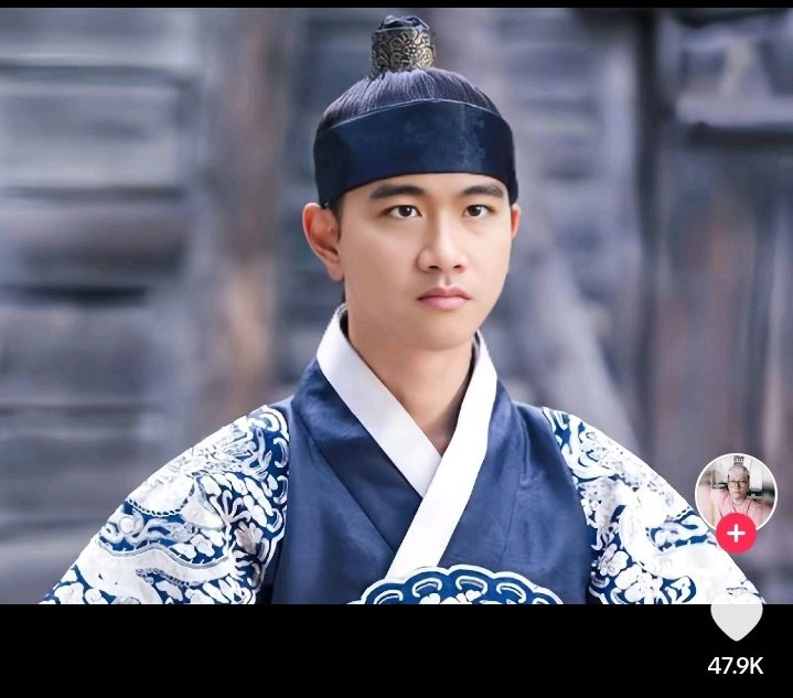 Wajah D.O. EXO Diganti Muka Gibran, Fans Kompak Lapor ke Agensi