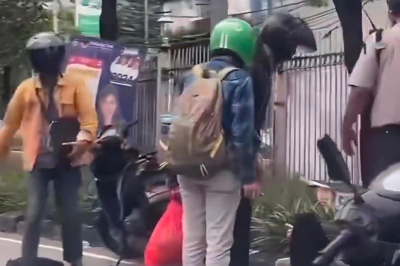 Pengedara Motor Tertimpa Baliho Caleg di Daan Mogot, Bawaslu: Masih Ditelusuri