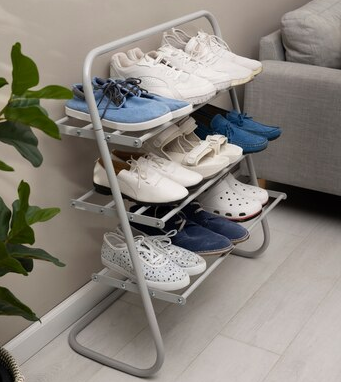 Cara Membersihkan Sepatu akibat Kehujanan Berdasarkan Bahannya