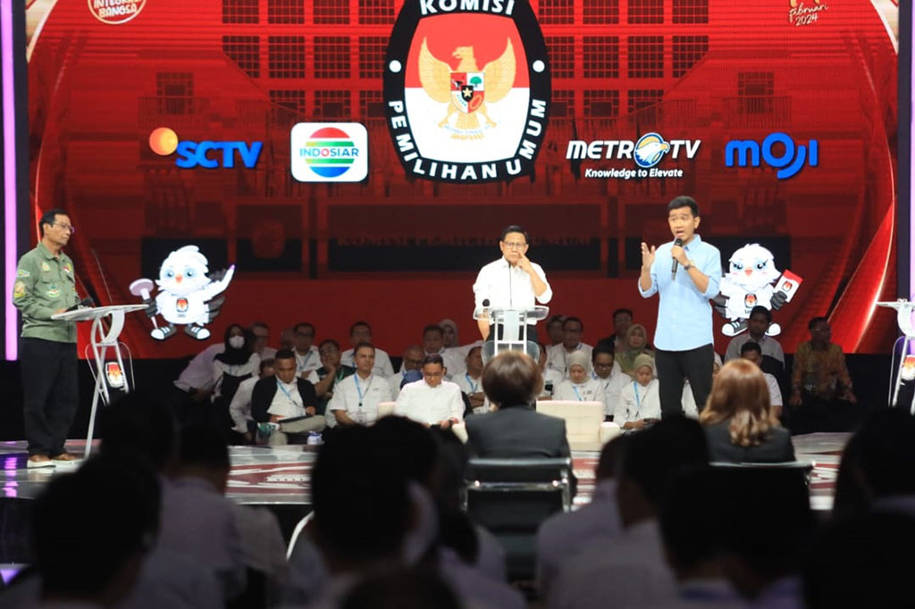 Ragam Cuitan Capres-Cawapres usai Debat, dari Videotron hingga Pengen Seblak