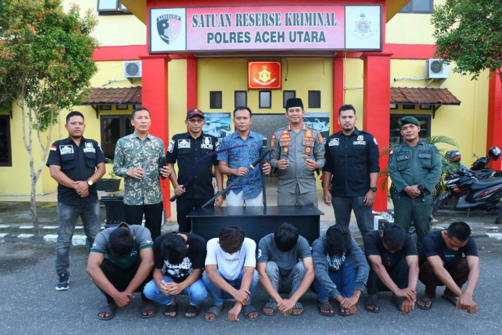 Gangster 'Hantu Jalan' yang Acungkan Senjata Tajam Demi Konten Ditangkap