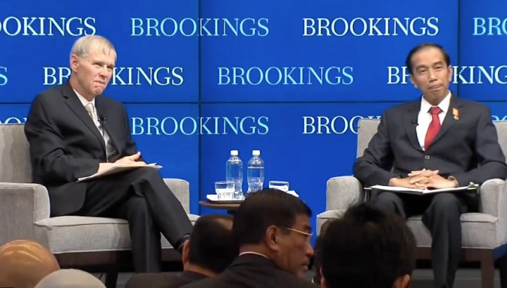 Viral Lagi, Video Jokowi Minta Tolong Tom Lembong Jawab Pertanyaan Berbahasa Inggris di Amerika