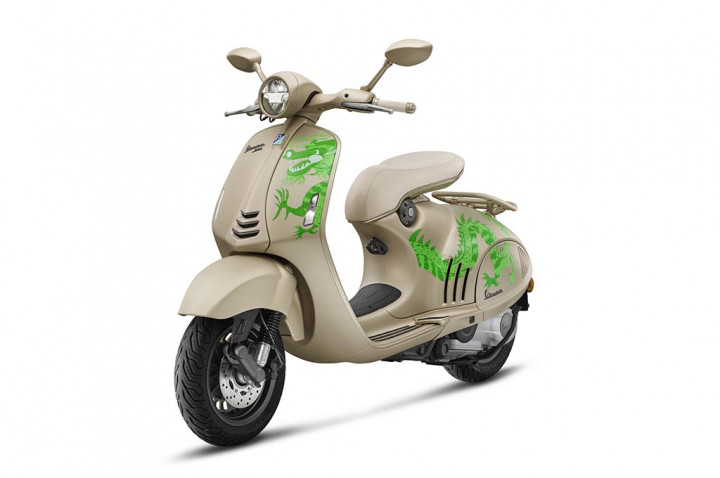 Vespa 946 'Kerasukan' Naga Hijau