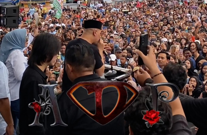 Wah! Ahmad Dhani Manggung Bareng 'Once Mekel' Lagi