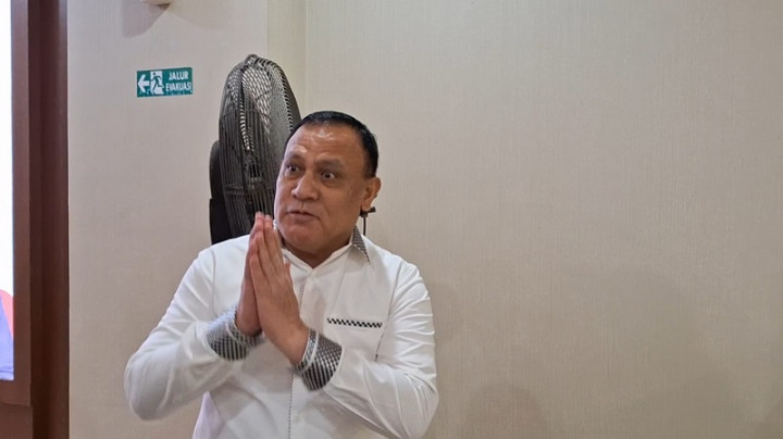 70,6% Masyarakat Percaya Firli Bahuri Memeras SYL