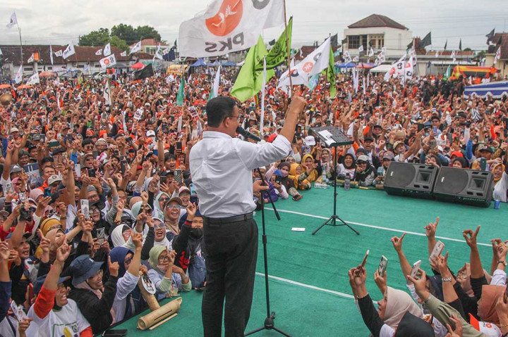 Foto Terpopuler: Anies Baswedan Kampanye di Bantul hingga Seorang Pria Cabuli Anak Kandungnya