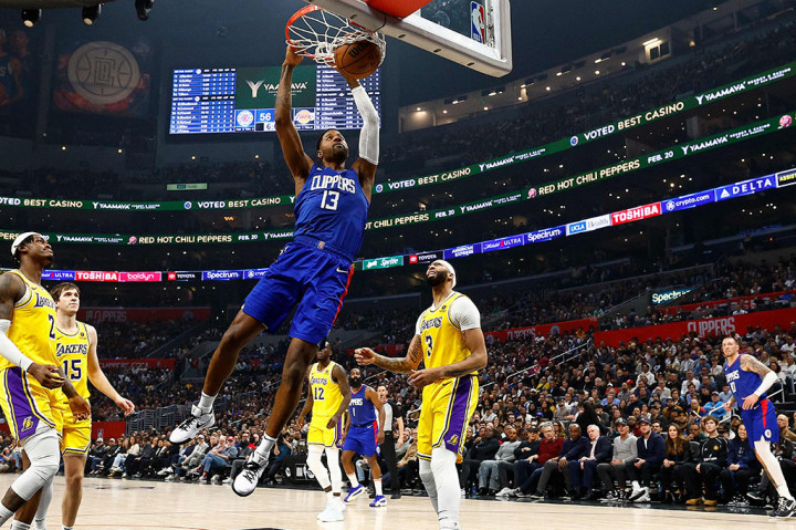 Clippers Kalahkan Lakers di 'Battle of LA'