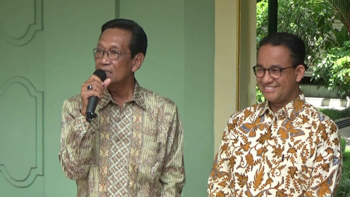 Pesan Sultan Kepada Capres: Bendera Merah Putih di Atas Bendera Apapun