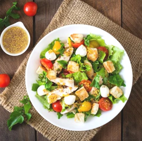 Chicken Bocconcini Salad, Bisa Jadi Sajian Pembuka atau Pendamping Makan