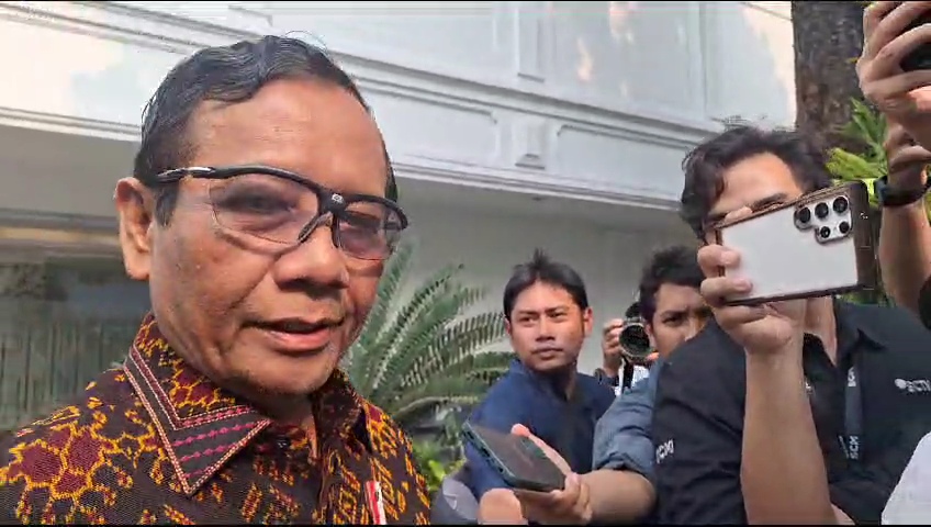 Mahfud Dikabarkan Mundur Hari Ini?