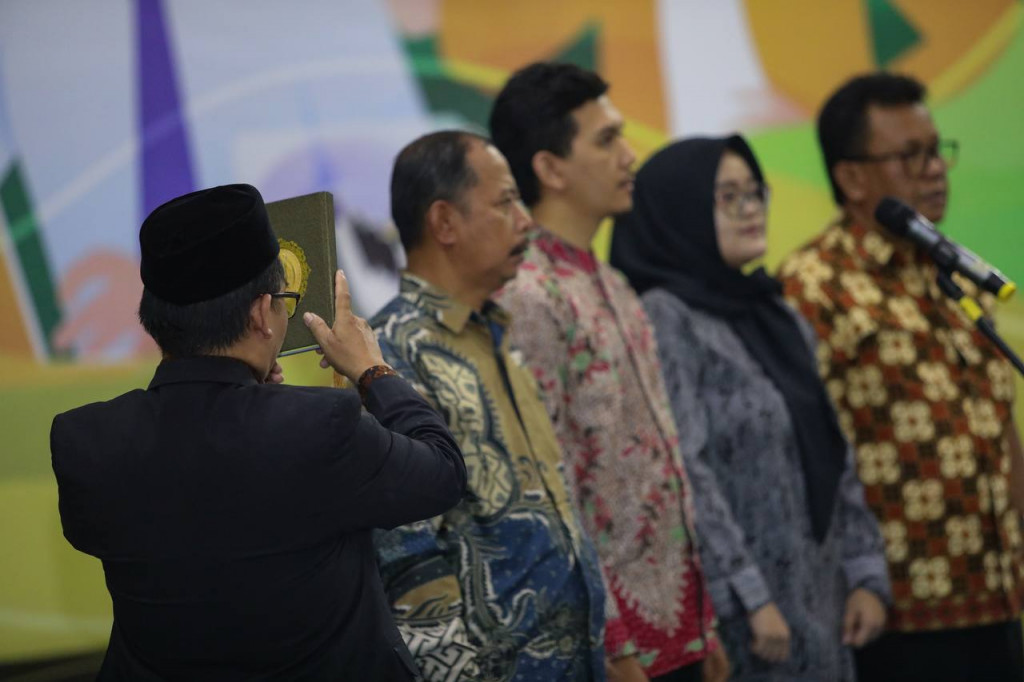 51.968 Petugas KPPS Kota Bandung Dilantik
