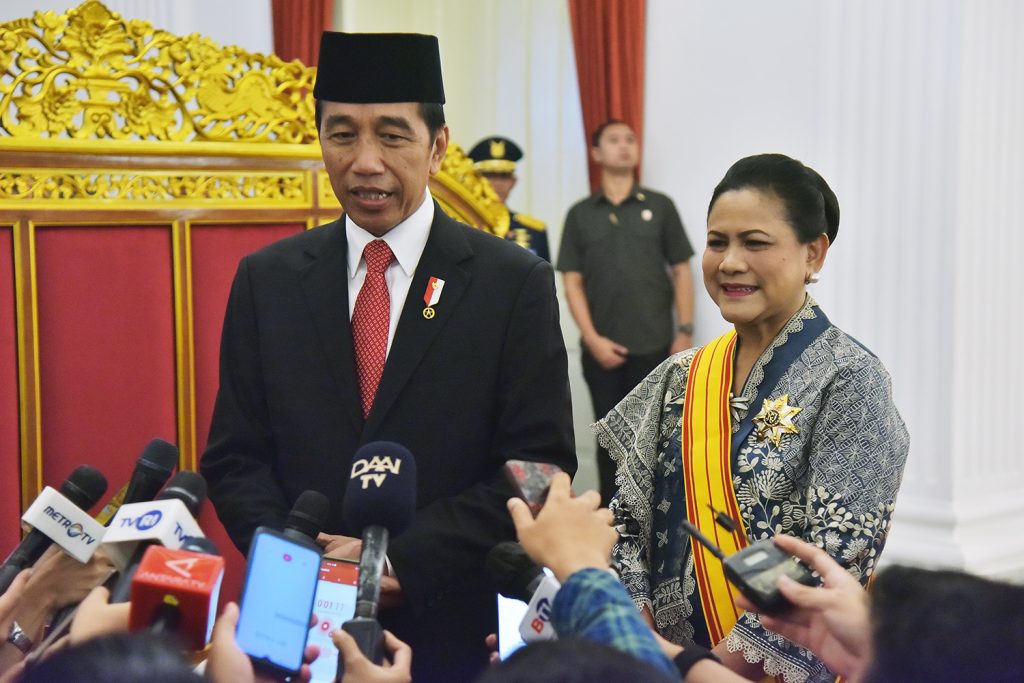 Bawaslu Dinilai Harus Menegur Jokowi dan Iriana, Kenapa?