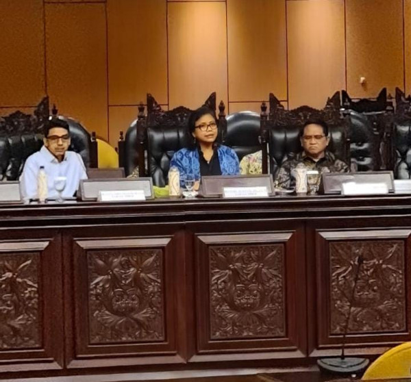 Jokowi Disebut Memenuhi Syarat Dimakzulkan, Ini Penjelasannya