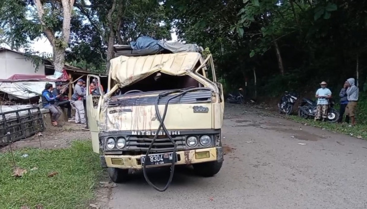 Truk Angkut Orang di Bandung Barat Kecelakaan, 5 Tewas