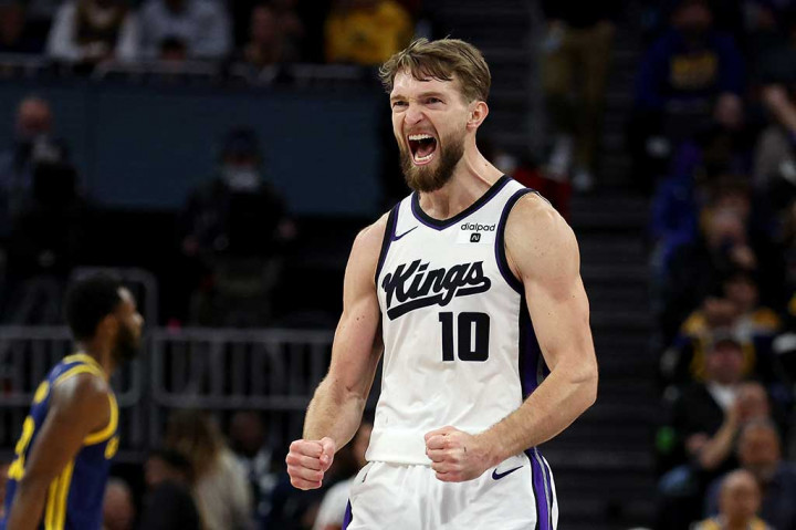 Dunk Sabonis Bawa Kings Menang 1 Poin atas Warriors