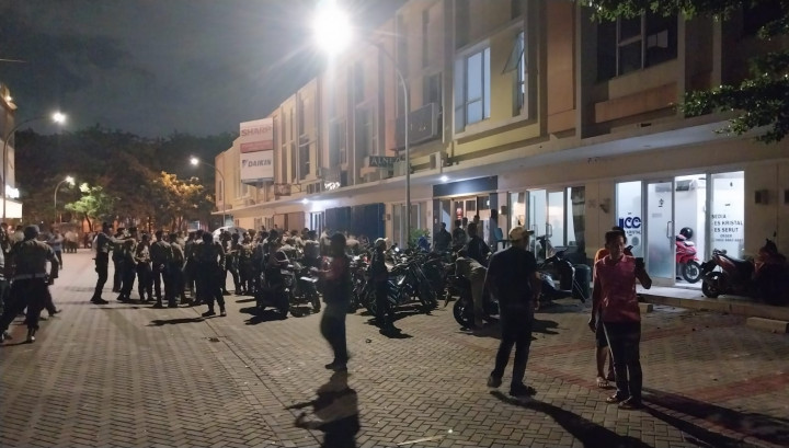 Debt Collector Bentrok dengan Warga di Tangerang, Polisi Sita Senjata Tajam