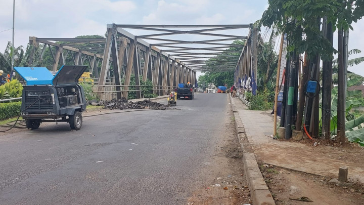 Duh, Puluhan Baut Jembatan Cipendawa Bekasi Hilang Dicuri
