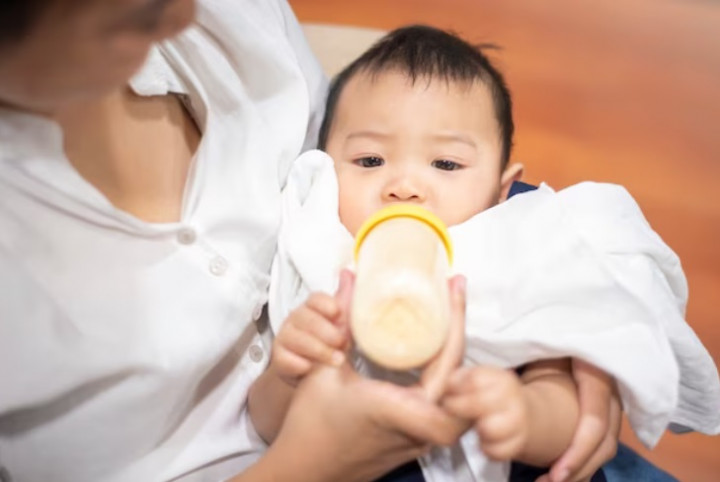 Simak Moms! Ini Waktu yang Tepat untuk si Kecil Minum Susu