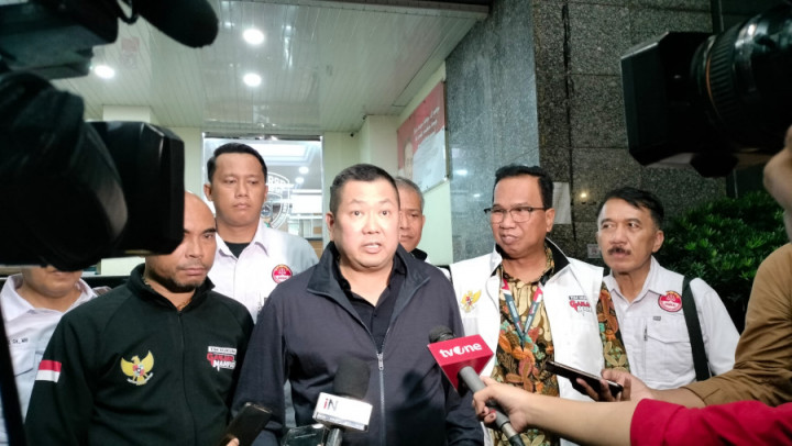 Hary Tanoe Tak Terima <i>Handphone</i> Aiman Witjaksono Disita Polisi