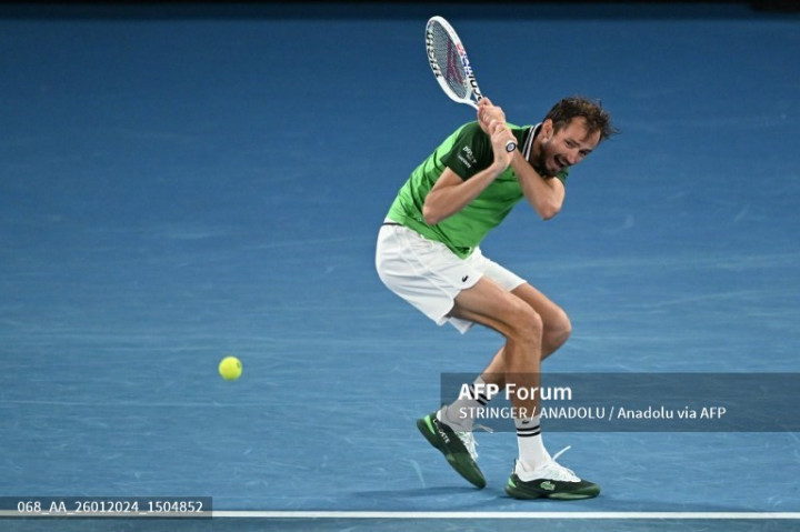 Australia Open 2024: Bertarung Lima Set, Medvedev Bangkit dan Melaju ke Final
