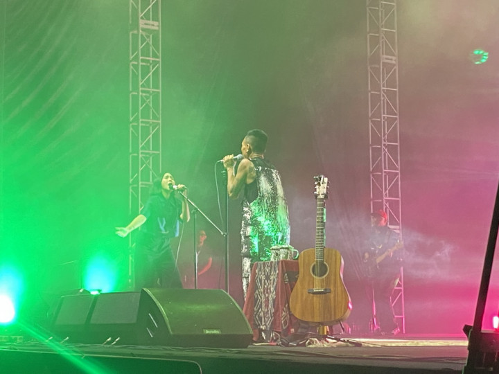 Kolaborasi Fourtwnty dan Charita Utamy di Konser Nalar Tour Album Jakarta