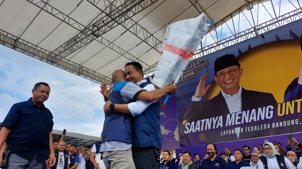 Anies; Dari Bandung Kota Perjuangan Kita Kirimkan Pesan Perubahan