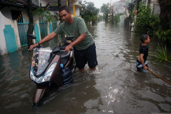 Waspada Banjir, Banten Berpotensi Hujan Ringan Hingga Sedang Seharian