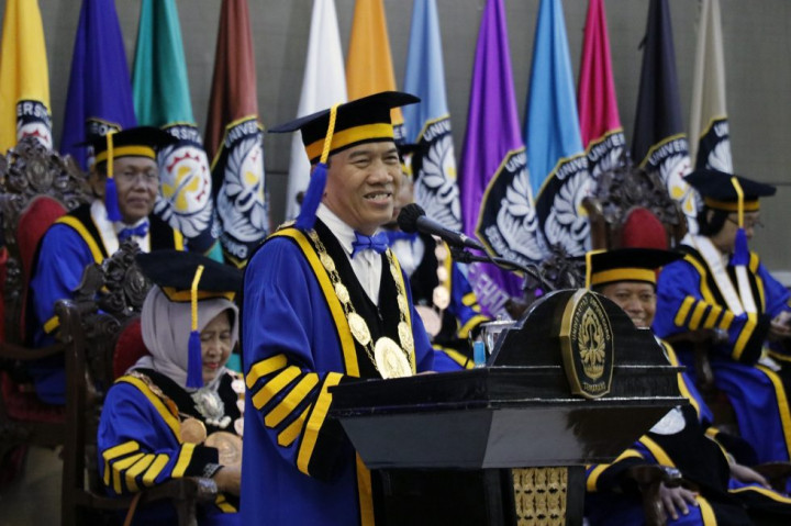 Undip Wisuda 2.848 Lulusan, Rektor Pesan Wisudawan Jadi Pribadi Jujur dan Peduli