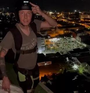Parasut Tak Berfungsi, Base Jumper Tewas usai Lompat dari Gedung 29 Lantai