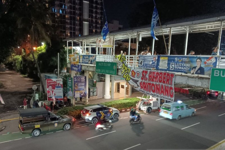 Pemkot Jakpus Tertibkan 2.918 APK, Mayoritas dari Sawah Besar