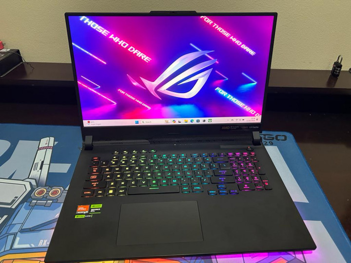 Asus ROG Strix Scar 17 X3D, Laptop Khusus Pengincar Performa