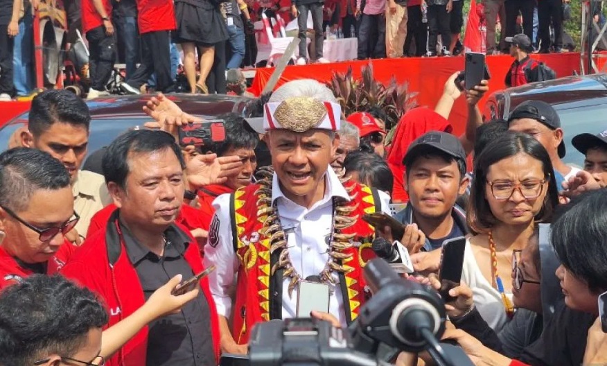 Ganjar Nilai Pengunduran Diri Mahfud MD Sebagai Contoh yang Baik