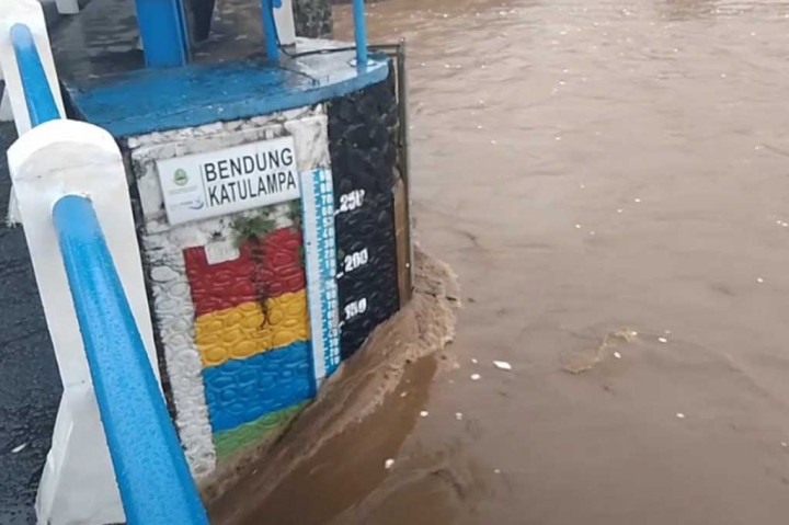 Hujan Deras di Kawasan Bogor, Bendung Katulampa Siaga 3