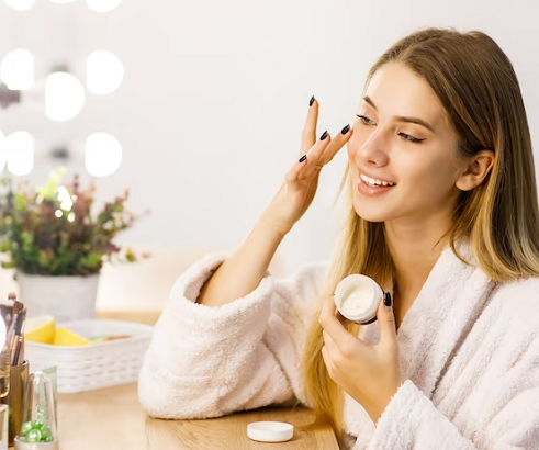 Kulit sehat, kenyal, lembap dan glowing adalah dambaan setiap orang saat ini. (Foto: Ilustrasi. Dok. Freepik.com)