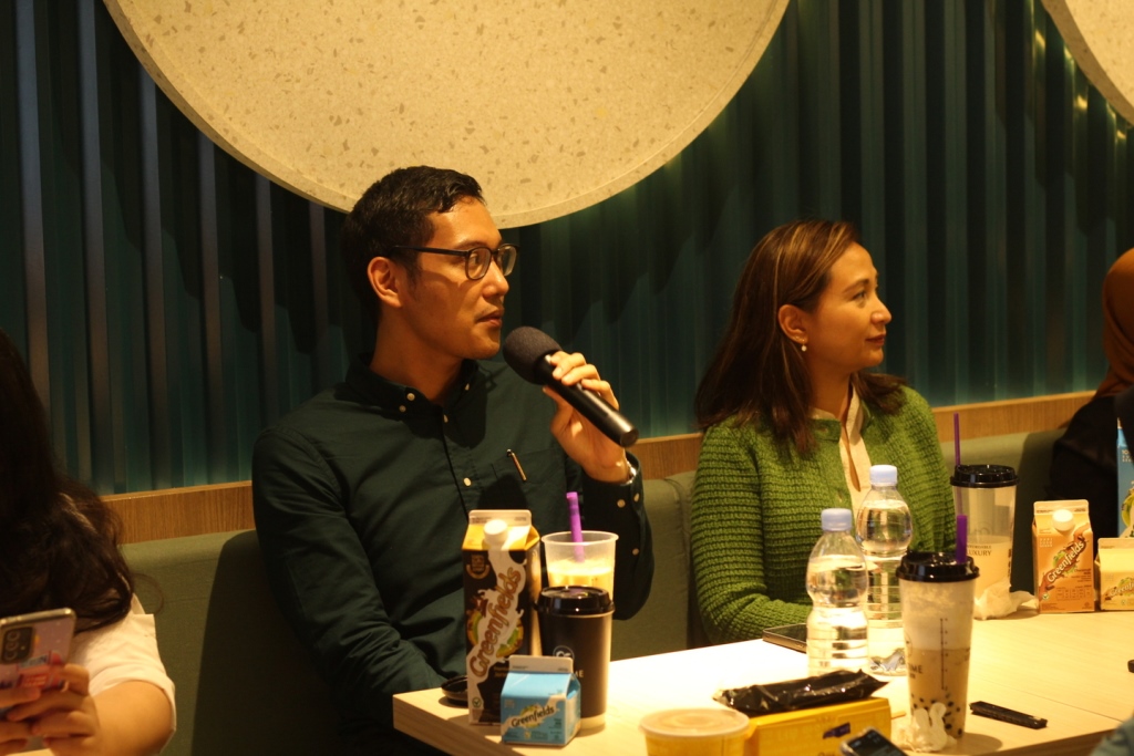 dr. Radhian Amandito, Sp. A., Dokter Spesialis Ilmu Kesehatan Anak RS Pondok Indah dan Fiona Anjani Foebe selaku Chief Marketing Officer Greenfields Indonesia. Dok Aulia/Medcom