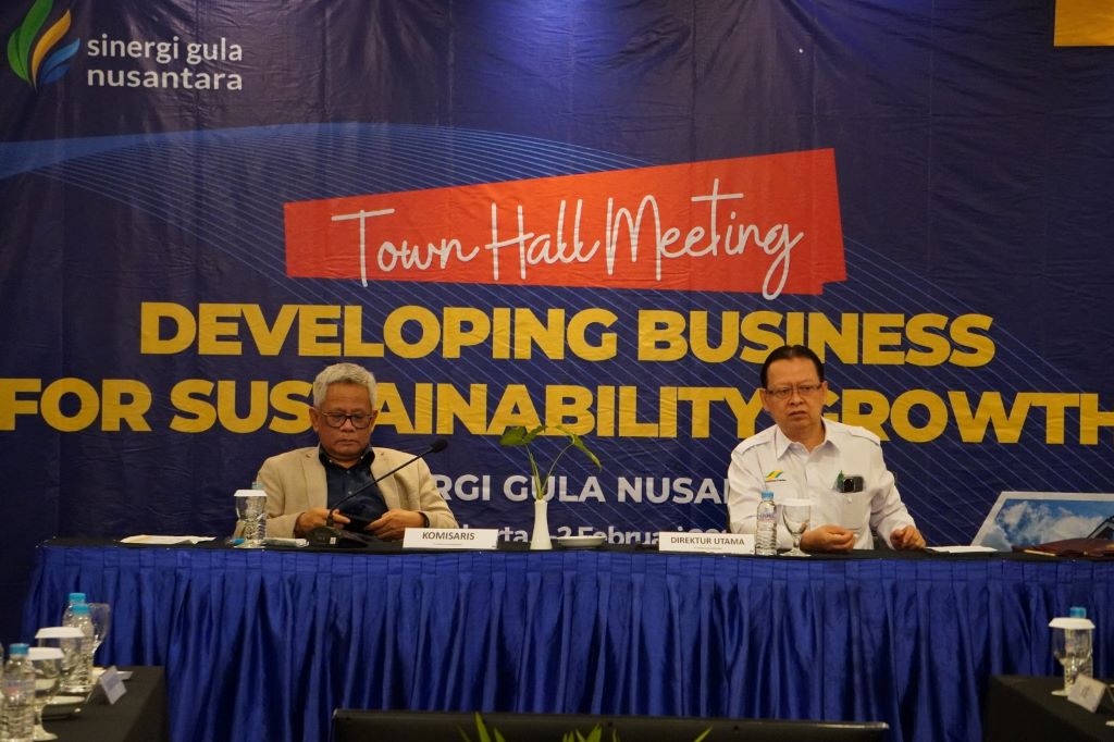 Direktur Utama PTPN III (Persero) Moh Abdul Ghani (kiri) dan Direktur Utama SGN Aris Toharisman (kanan). Foto: dok SugarCo.