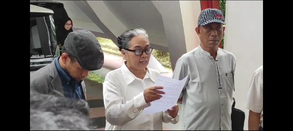 Unhas Ingatkan Presiden Kembali ke Koridor Demokrasi