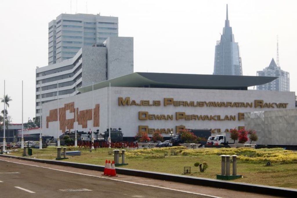 Gedung MPR dan DPR. Foto: MI/Bary Fathahillah